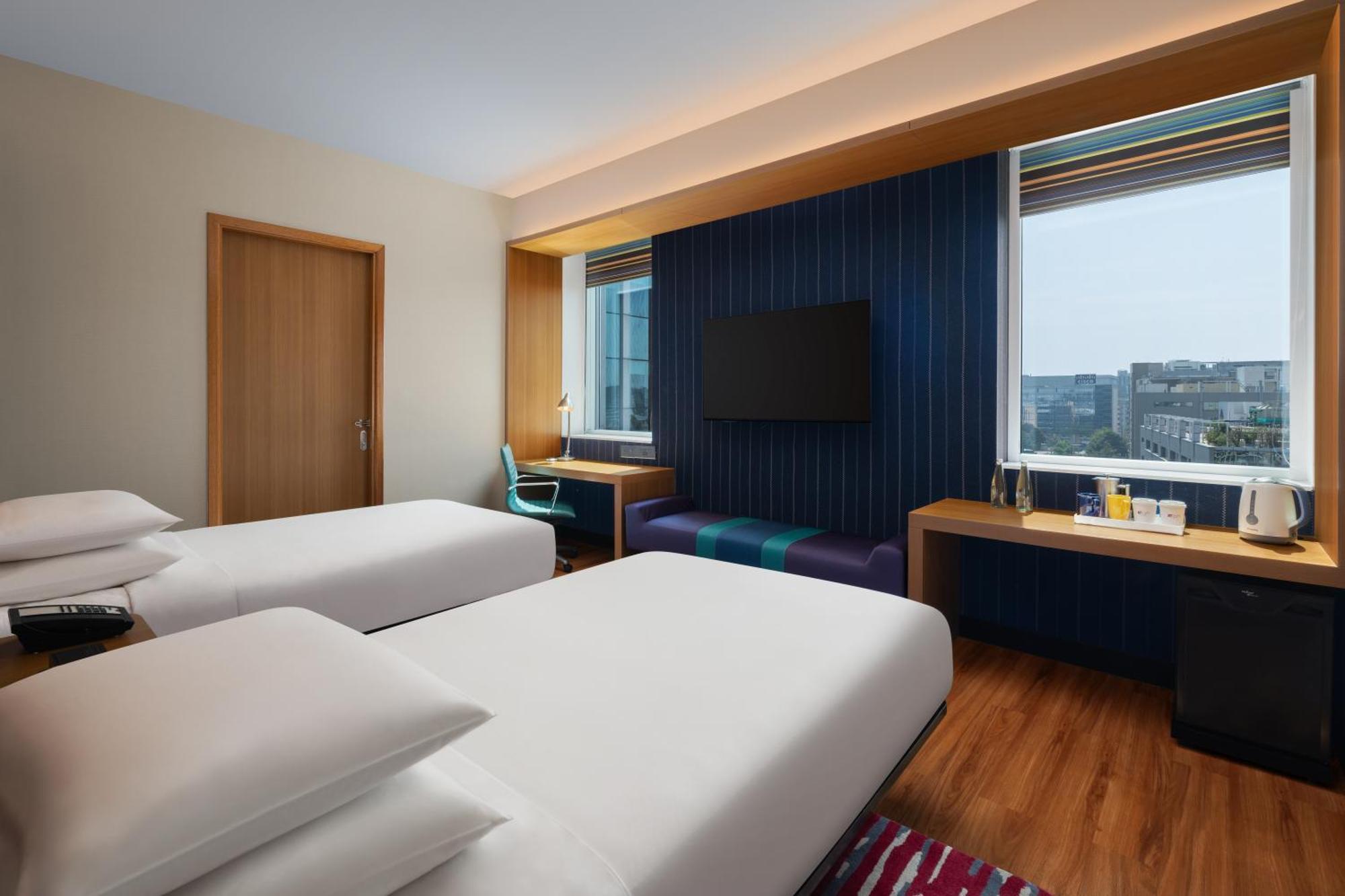 Hotel Aloft Bengaluru Outer Ring Road Exterior foto